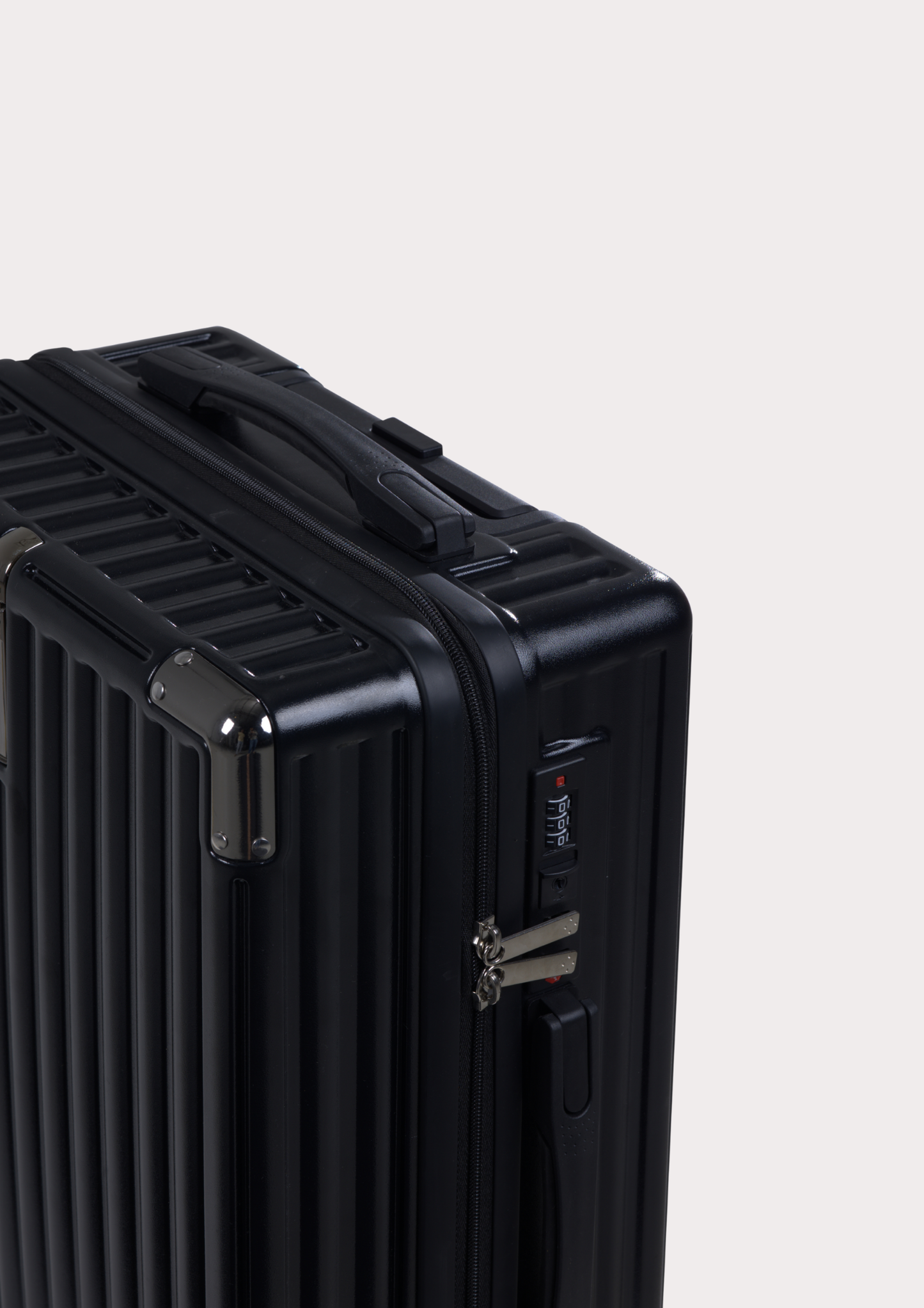 ZENSU HORIZON- 21” INCH CARRY ON (Black)